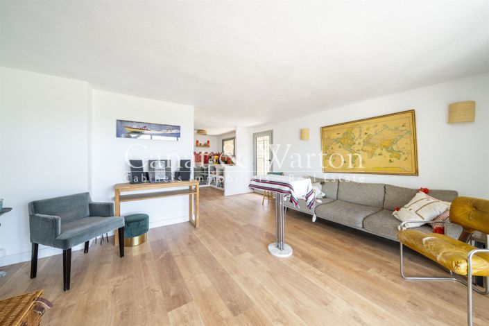 Image No.25-5 Bed House for sale