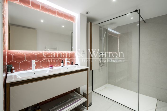 Image No.27-5 Bed House for sale