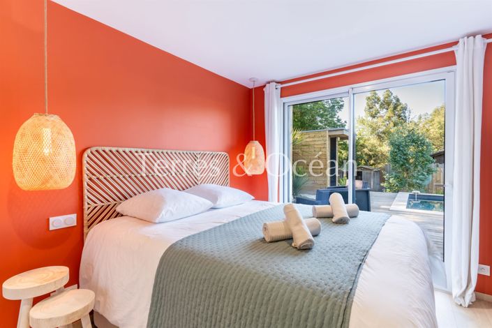 Image No.9-4 Bed House for sale