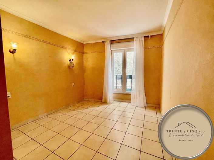 Image No.6-5 Bed House for sale