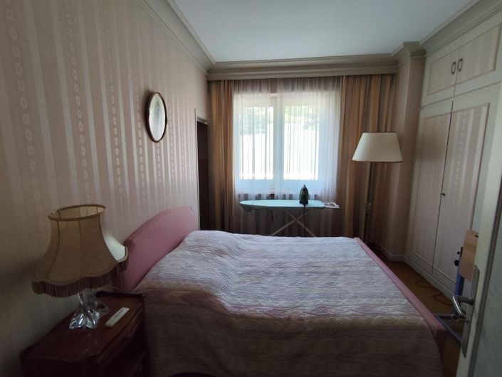 Image No.7-5 Bed House for sale