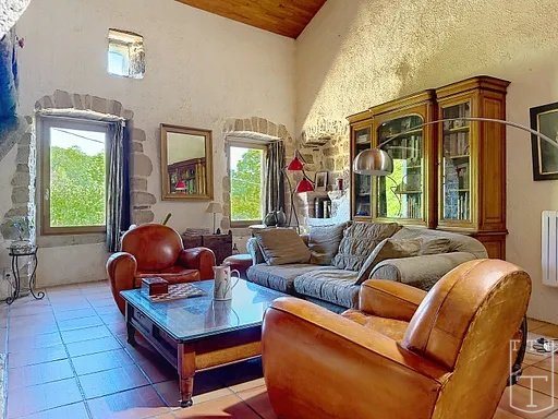 Image No.11-6 Bed House for sale