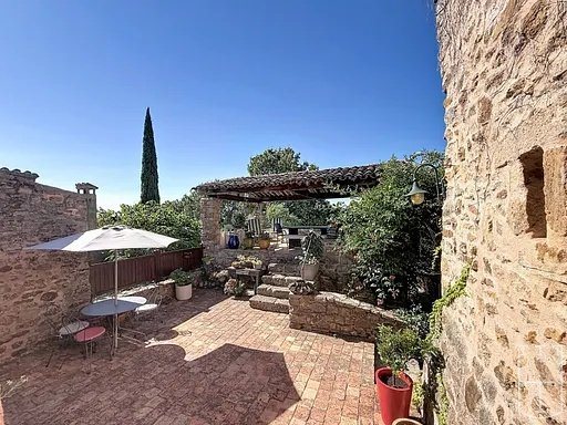 Image No.15-6 Bed House for sale