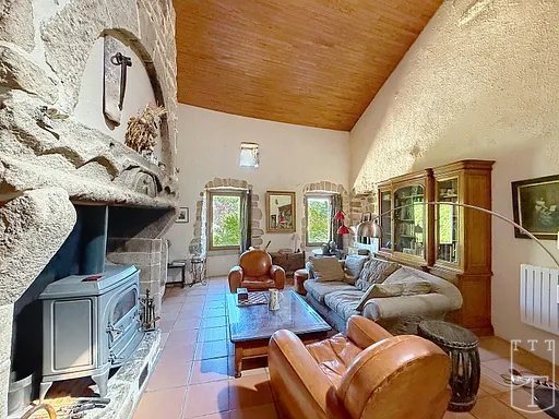 Image No.2-6 Bed House for sale