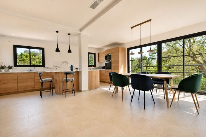 Image No.4-3 Bed House for sale