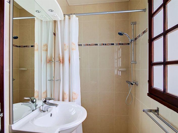 Image No.12-4 Bed House for sale