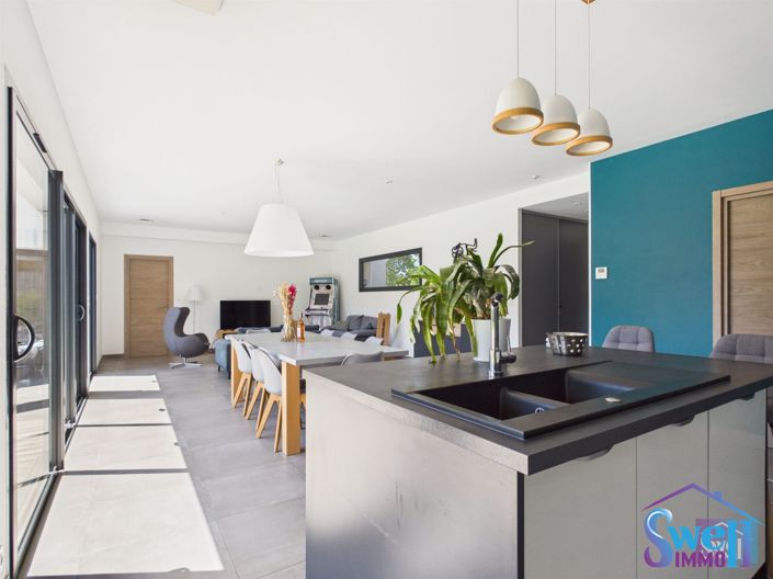 Image No.15-4 Bed House for sale