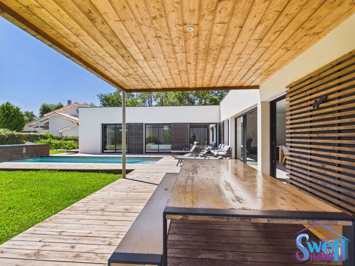 Image No.2-4 Bed House for sale
