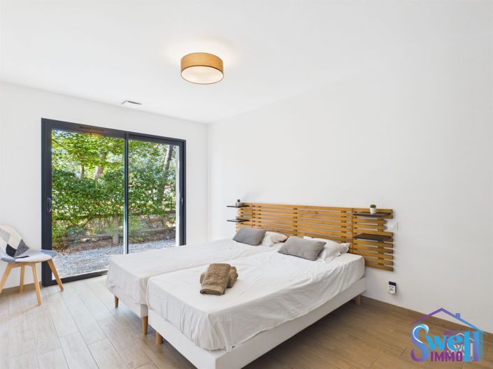 Image No.20-4 Bed House for sale