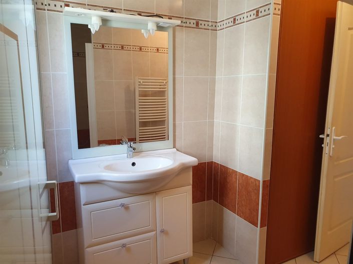 Image No.12-3 Bed House for sale