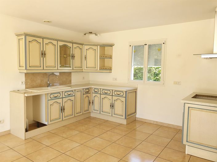 Image No.6-3 Bed House for sale