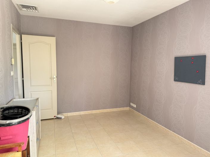 Image No.28-5 Bed House for sale