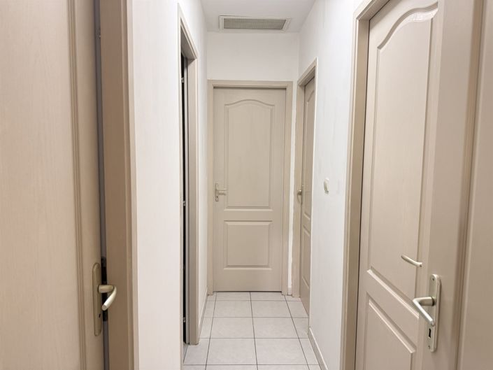 Image No.7-5 Bed House for sale