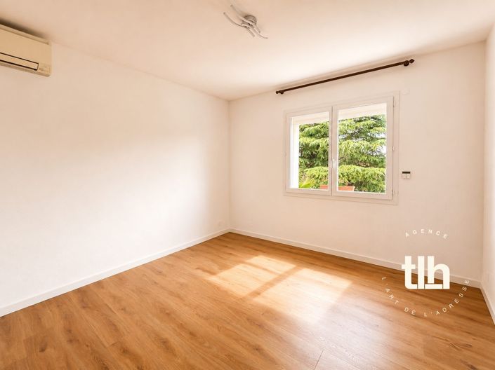 Image No.13-7 Bed House for sale