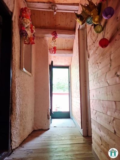 Image No.18-3 Bed House for sale