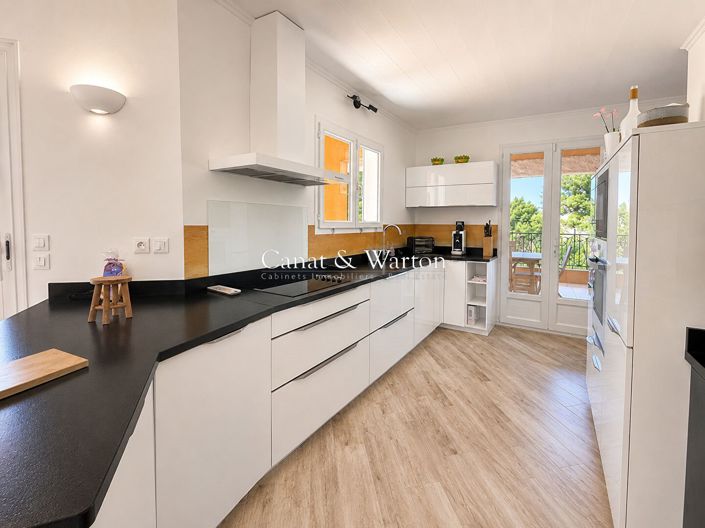 Image No.5-3 Bed House for sale