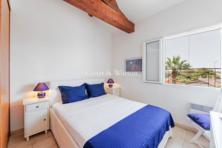 Image No.11-4 Bed House for sale