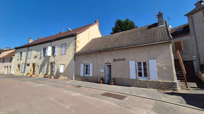 Image No.2-10 Bed House for sale