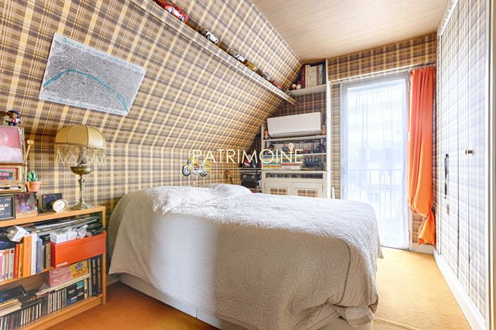 Image No.9-3 Bed House for sale
