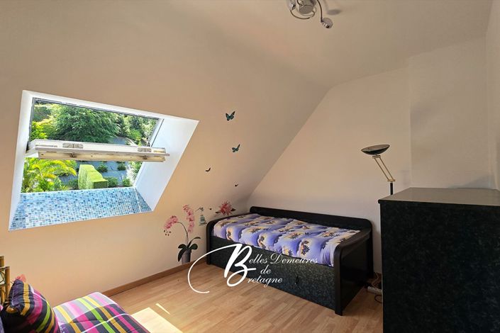 Image No.16-8 Bed House for sale