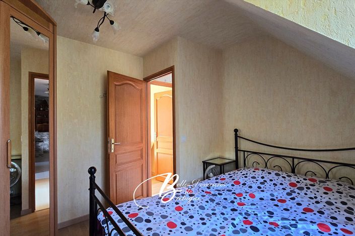 Image No.17-8 Bed House for sale