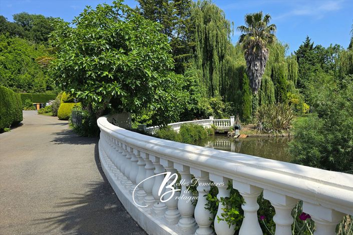 Image No.6-8 Bed House for sale
