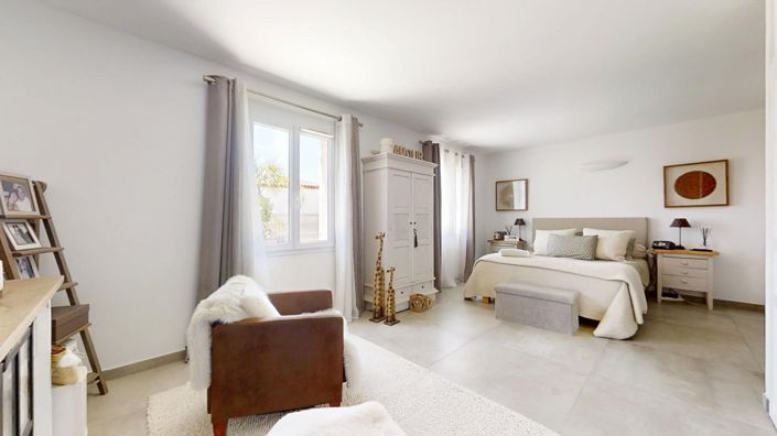 Image No.14-4 Bed House for sale