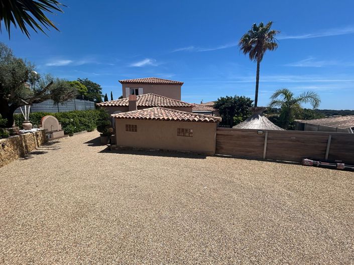 Image No.3-4 Bed House for sale