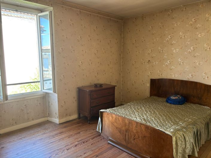 Image No.9-4 Bed House for sale