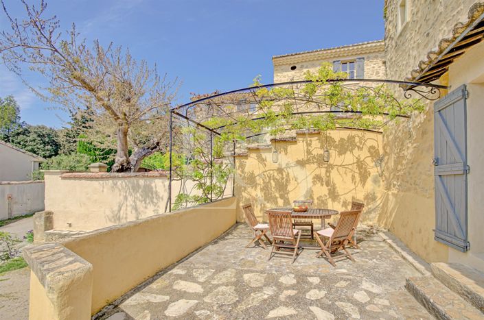 Image No.12-11 Bed House for sale