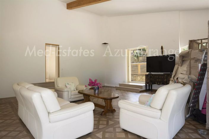 Image No.18-5 Bed House for sale