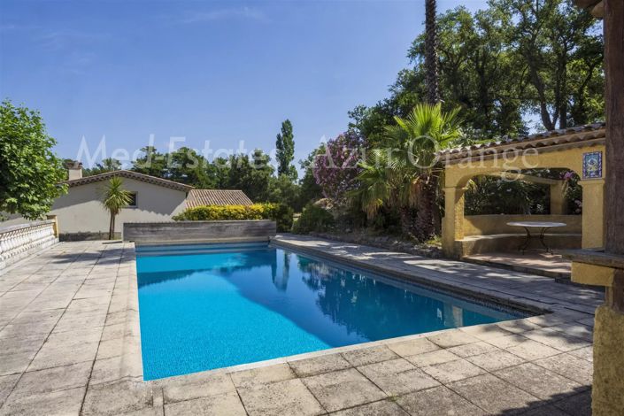Image No.6-5 Bed House for sale
