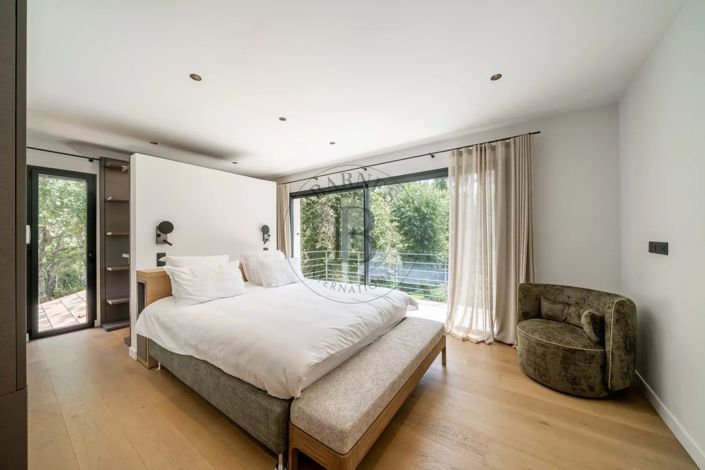 Image No.28-5 Bed House for sale