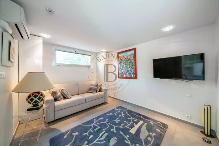 Image No.15-4 Bed House for sale
