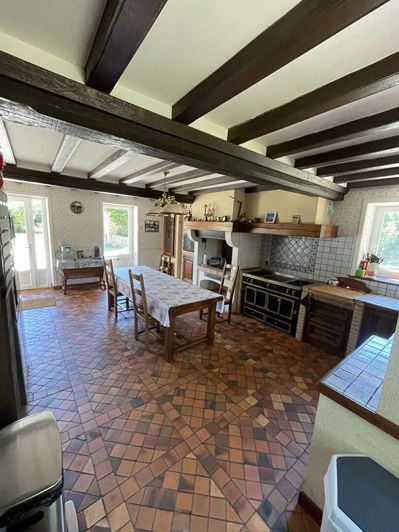 Image No.5-6 Bed House for sale
