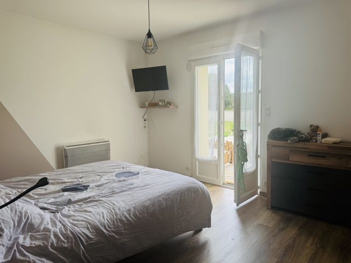 Image No.12-4 Bed House for sale