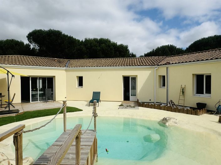 Image No.16-4 Bed House for sale