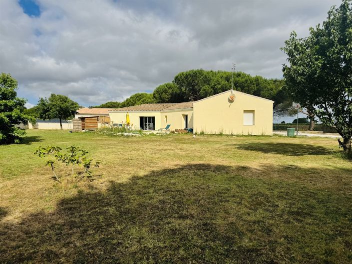 Image No.17-4 Bed House for sale