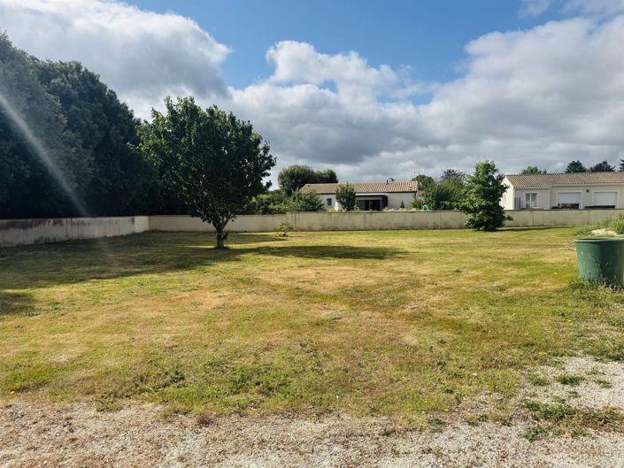 Image No.18-4 Bed House for sale
