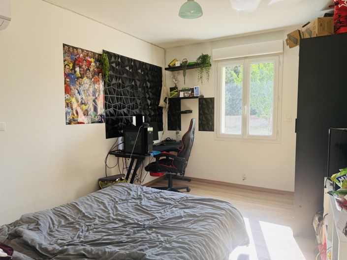 Image No.25-4 Bed House for sale