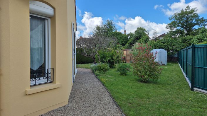 Image No.3-3 Bed House for sale
