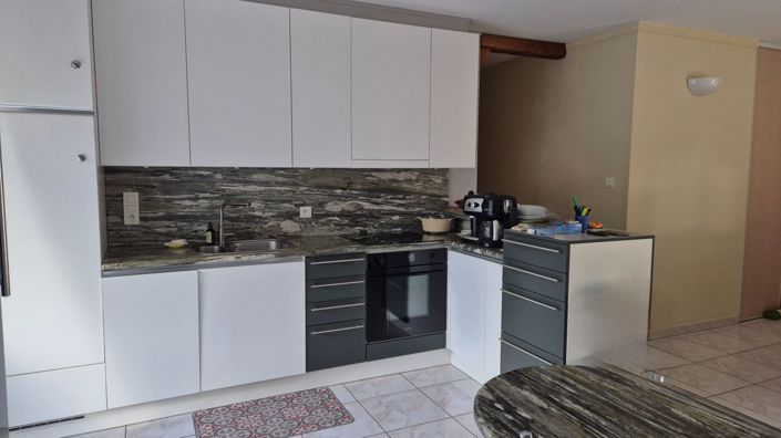 Image No.8-3 Bed House for sale