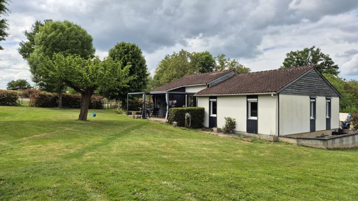Image No.3-3 Bed House for sale