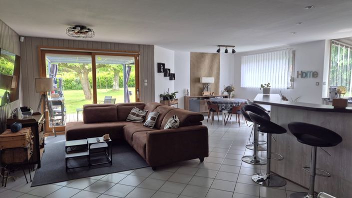 Image No.8-3 Bed House for sale
