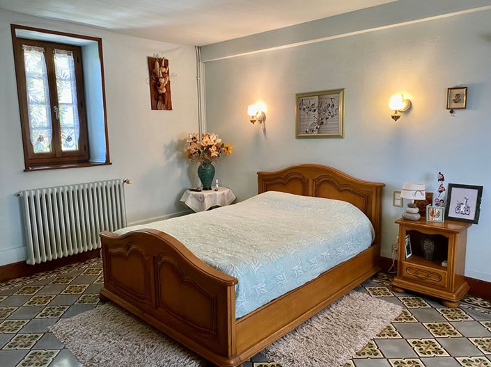 Image No.11-2 Bed House for sale