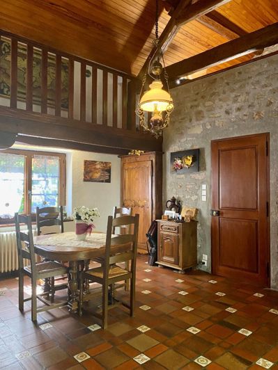 Image No.6-2 Bed House for sale