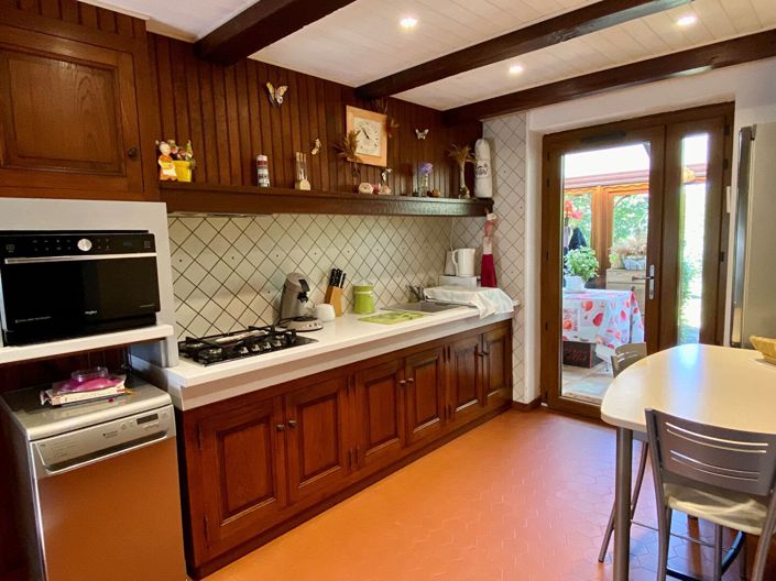 Image No.9-2 Bed House for sale