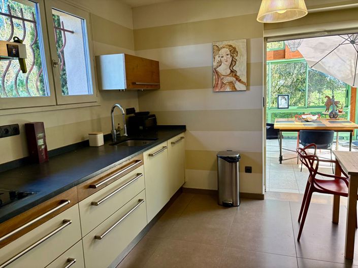 Image No.4-4 Bed House for sale