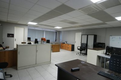ag27kaubon1pg17j8