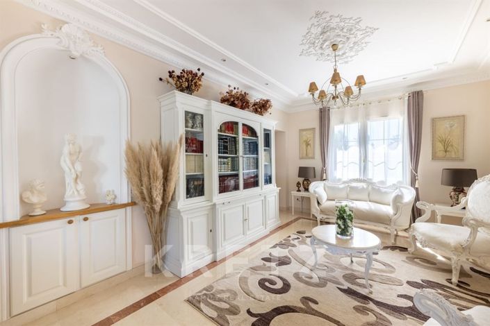 Image No.10-5 Bed House for sale